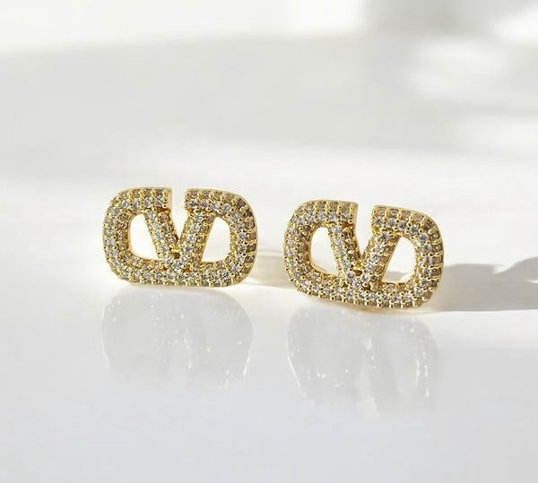 ✨Zirconium Studded Branded Earrings ✨