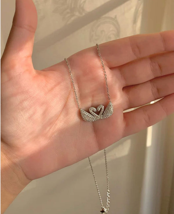 Crystal white double swan pendant